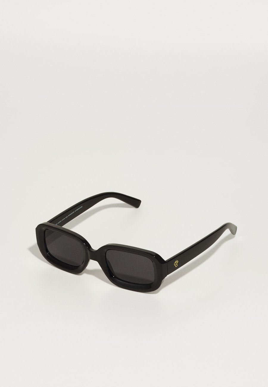 Солнцезащитные очки CHPO HAVANA UNISEX, Black
Солнцезащитные очки CHPO HAVANA UNISEX, Black