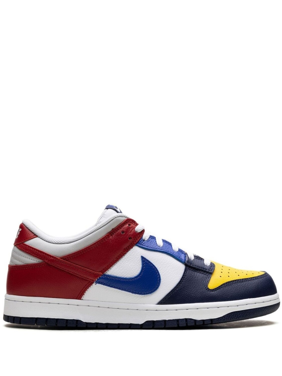Кроссовки Dunk Low "What The" Nike, красный
Кроссовки Dunk Low "What The" Nike, красный