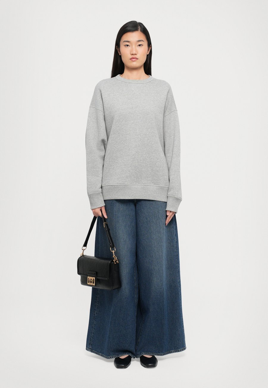 Сумка Love Moschino LOCKED IN, Black
Сумка Love Moschino LOCKED IN, Black