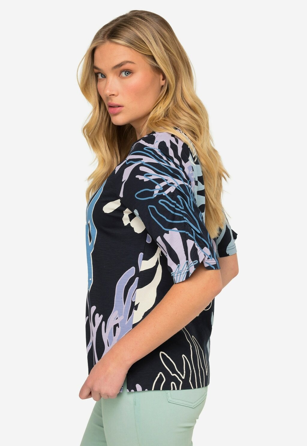 Футболка с принтом LAURASØN, темно-синий
Футболка с принтом LAURASØN, темно-синий