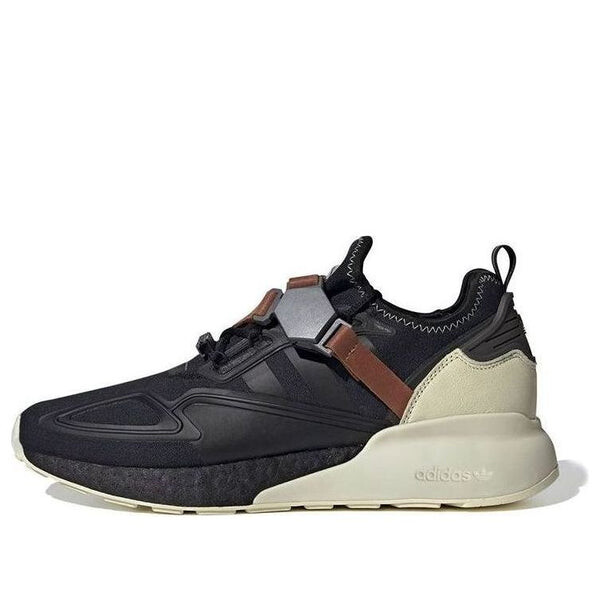 Кроссовки star wars x zx 2k boost Adidas, черный
Кроссовки star wars x zx 2k boost Adidas, черный