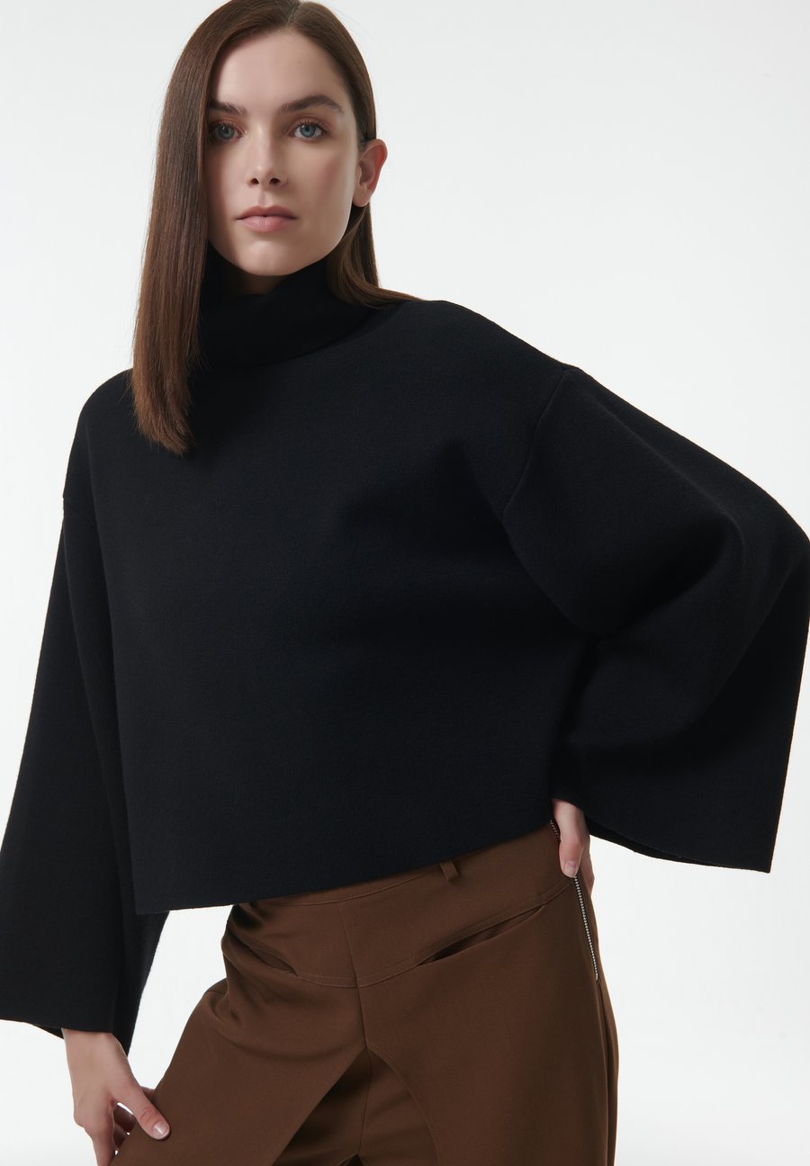 Джемпер Leem Jumper, Black
Джемпер Leem Jumper, Black