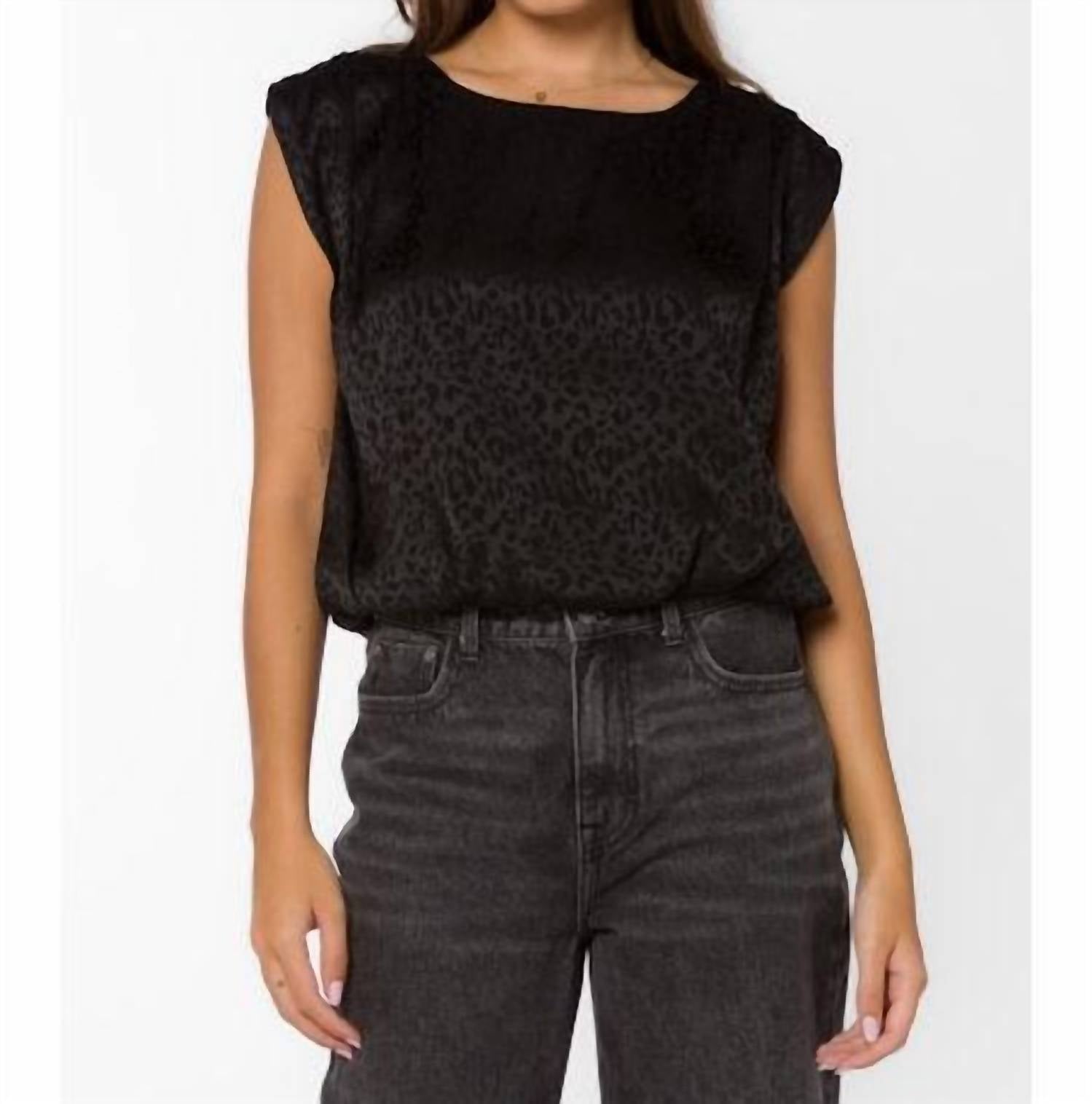 Майка женская Velvet Heart, цвет black leopard
Майка женская Velvet Heart, цвет black leopard