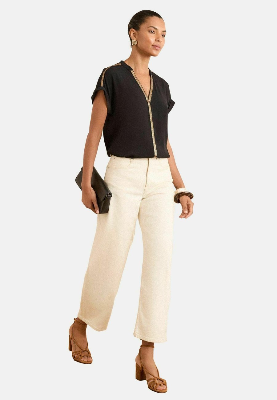 Блуза Love & Roses Blouse, Black
Блуза Love & Roses Blouse, Black