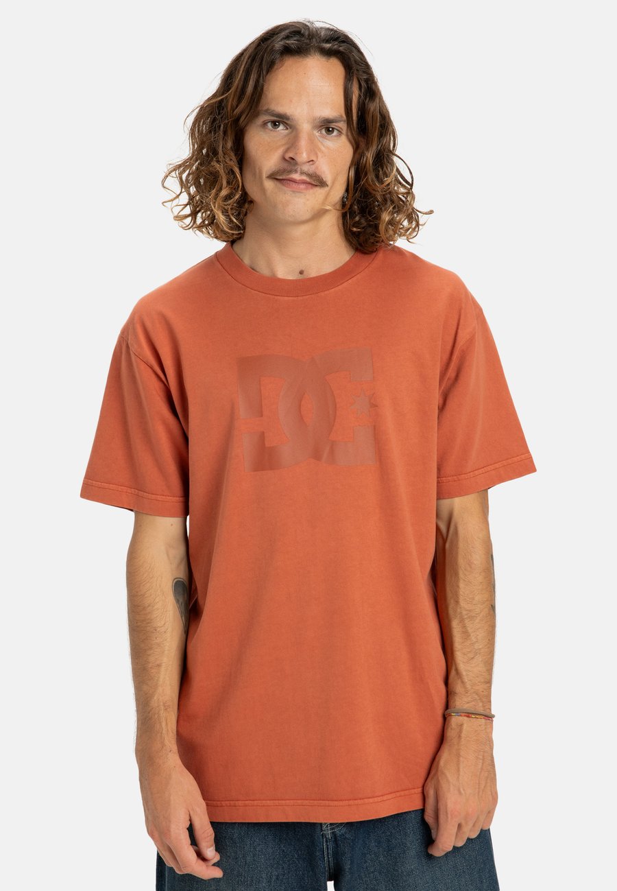 Футболка DC Shoes STAR PIGMENT DYE, Nqv Picante/Orange
Футболка DC Shoes STAR PIGMENT DYE, Nqv Picante/Orange