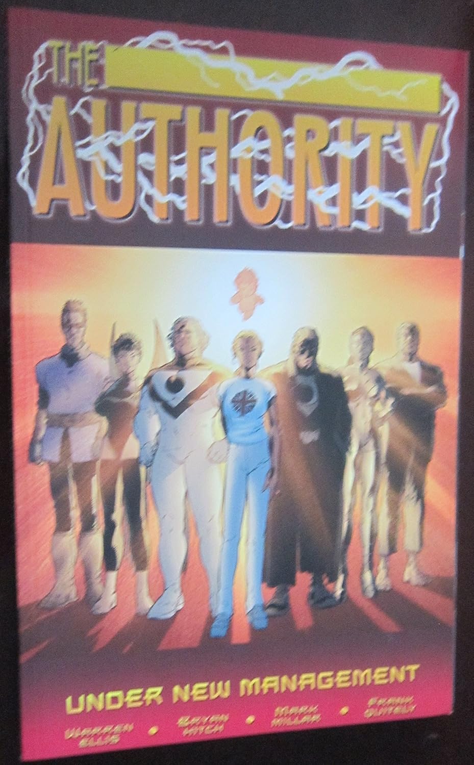 The Authority Book 2: Under New Management (WildStorm)
The Authority Book 2: Under New Management (WildStorm)