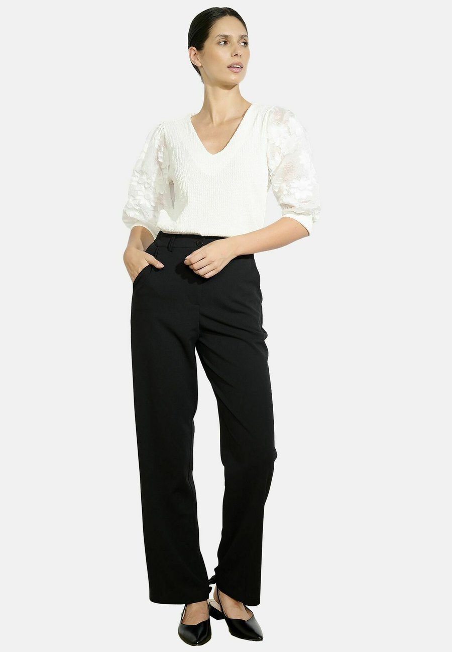 Блуза LolaLiza EMBROIDERED SLEEVE , Optical White/White
Блуза LolaLiza EMBROIDERED SLEEVE , Optical White/White