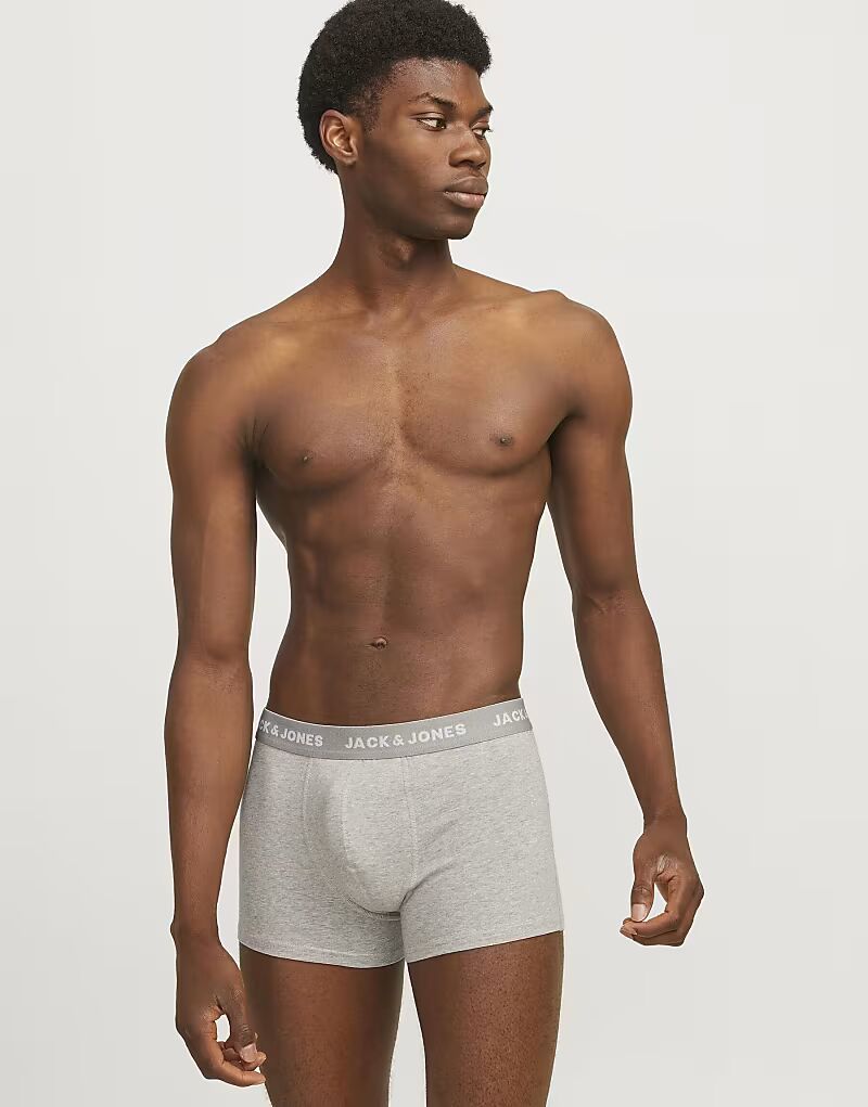 Боксеры черного цвета Jack & Jones
Боксеры черного цвета Jack & Jones