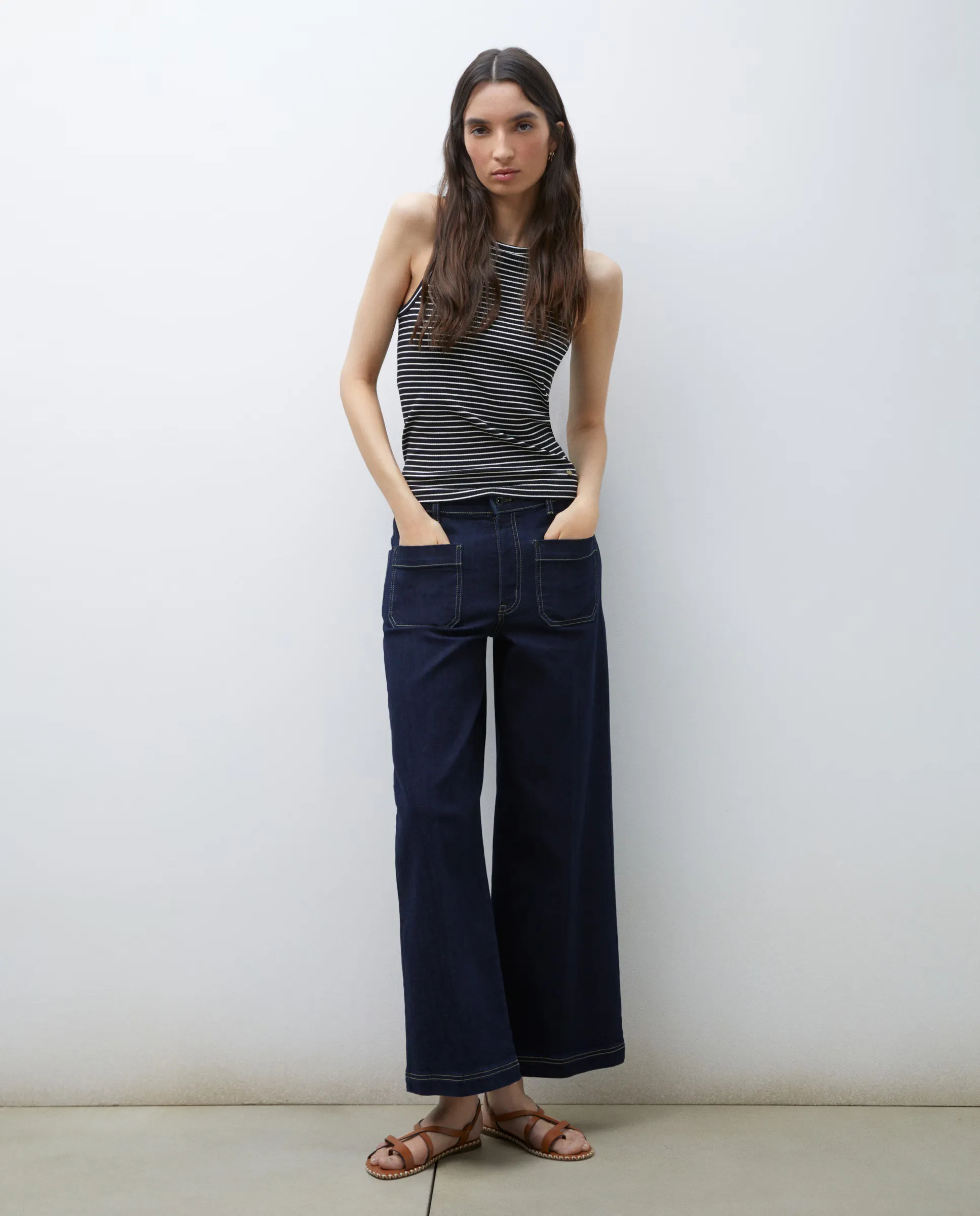 Женская майка с халтером без рукавов Tintoretto, черный
Женская майка с халтером без рукавов Tintoretto, черный