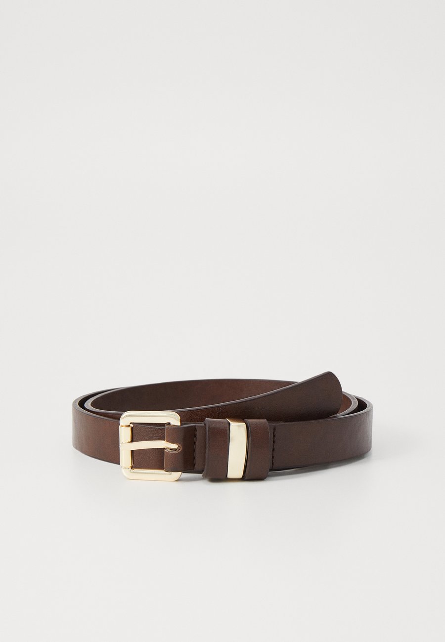 Ремень Pieces PCJANNY BELT , Chicory Coffee /Brown
Ремень Pieces PCJANNY BELT , Chicory Coffee /Brown