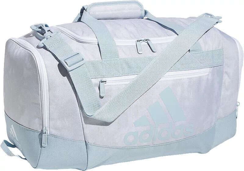 Маленькая спортивная сумка Adidas Defender VI
Маленькая спортивная сумка Adidas Defender VI