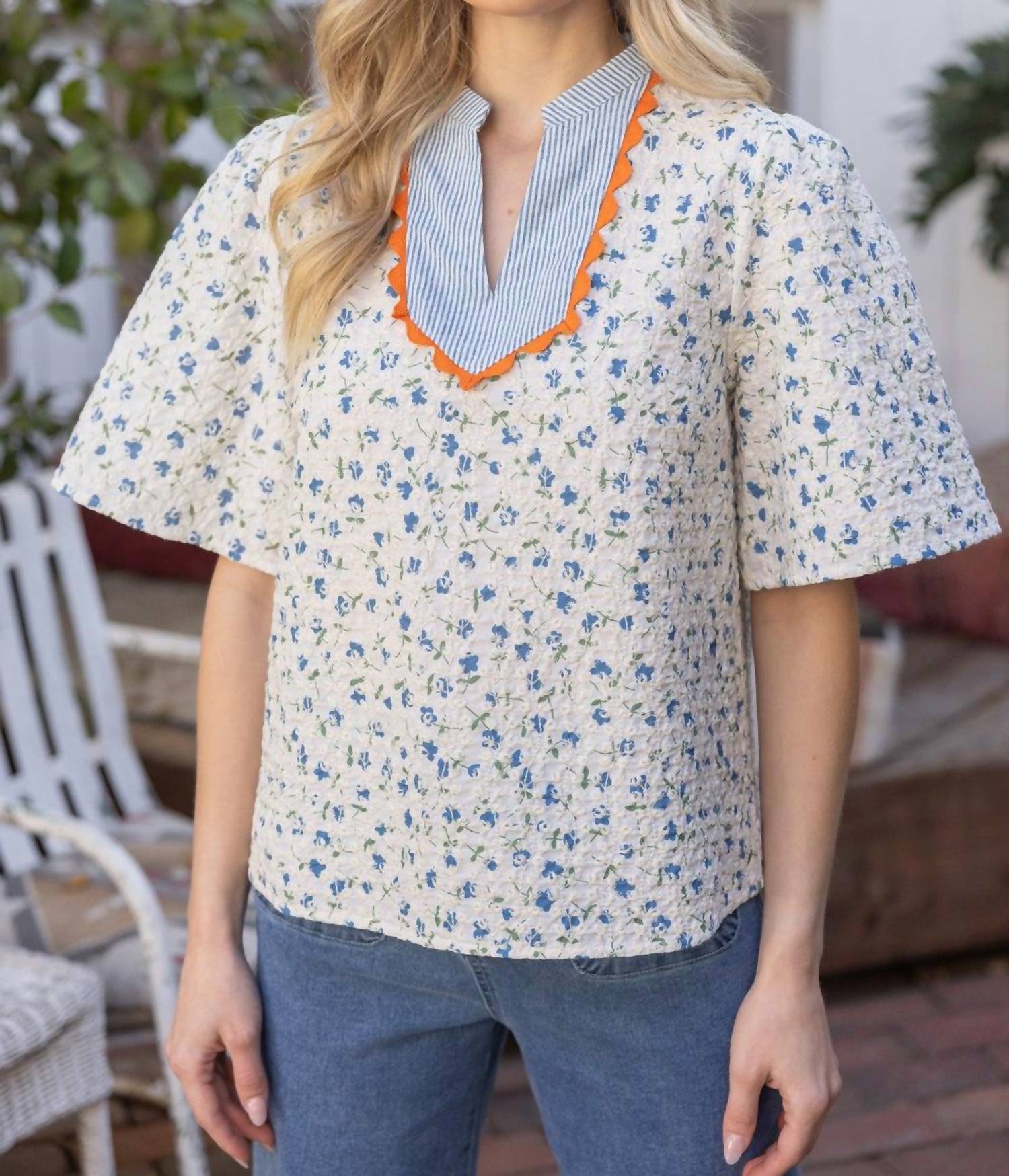 Питон топ с V-вырезом в белом цвете Voy
Питон топ с V-вырезом в белом цвете Voy