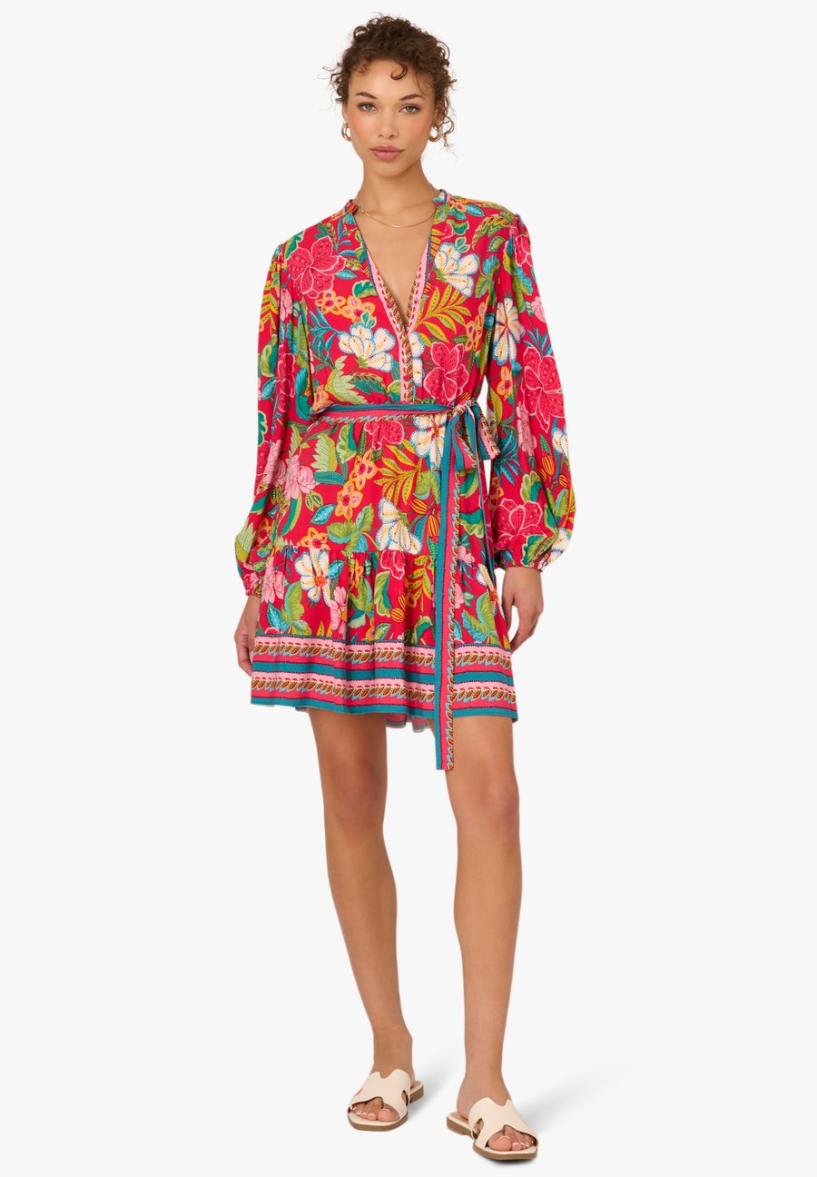 Платье Adrianna Papell PRINTED SHORT, Red Multi/Red
Платье Adrianna Papell PRINTED SHORT, Red Multi/Red