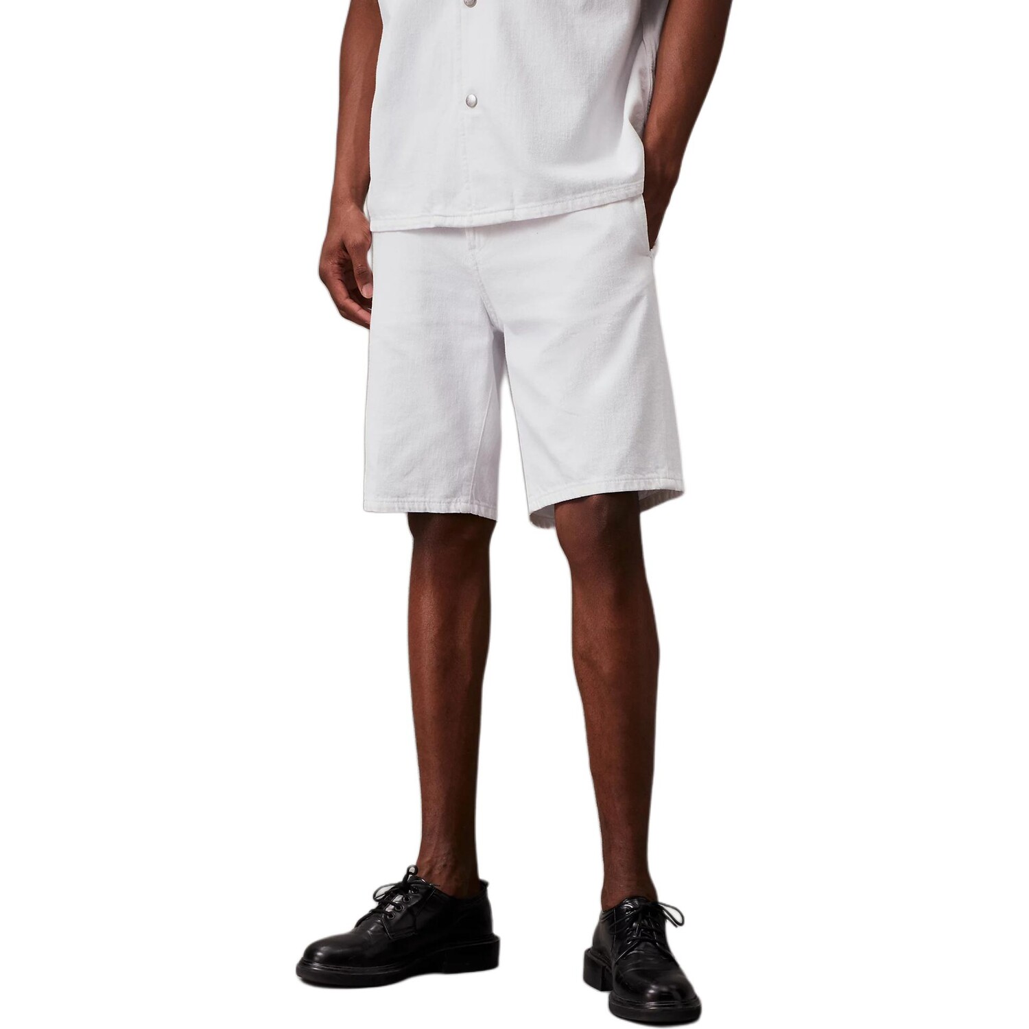 Джинсовые шорты мужские белые Calvin Klein, белый
Джинсовые шорты мужские белые Calvin Klein, белый