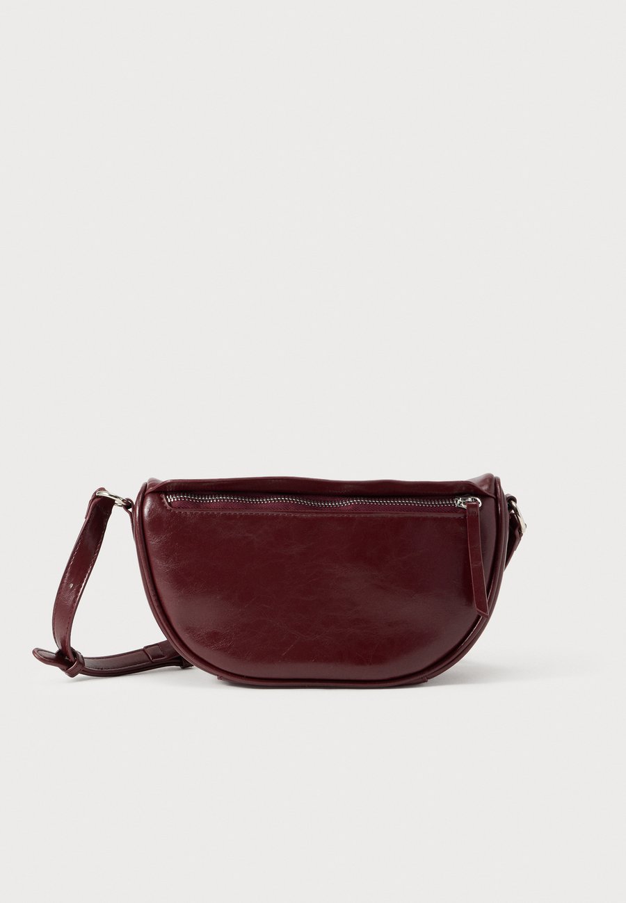 Сумка кросс-боди Even&Odd Cross body bag, Red
Сумка кросс-боди Even&Odd Cross body bag, Red