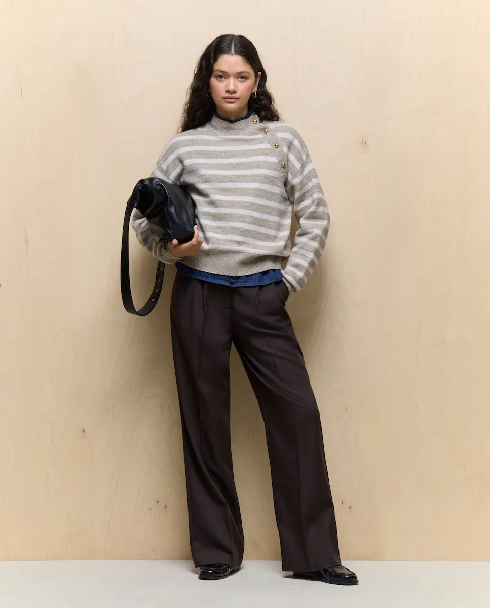 Женский джемпер с пуговицами Easy Wear, бежевый
Женский джемпер с пуговицами Easy Wear, бежевый