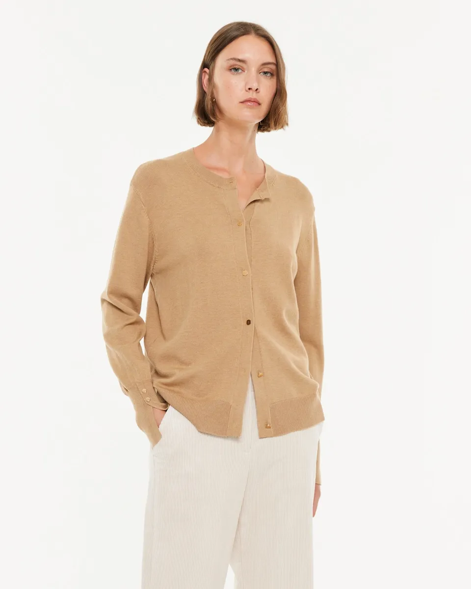 Базовый женский кардиган с длинным рукавом и круглым вырезом Paz Torras, бежевый
Базовый женский кардиган с длинным рукавом и круглым вырезом Paz Torras, бежевый