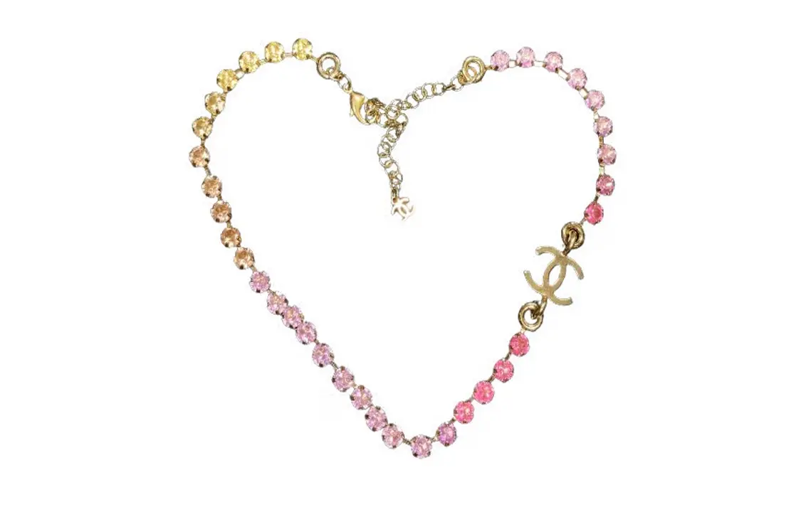 Ожерелье женское разноцветное CHANEL
Ожерелье женское разноцветное CHANEL