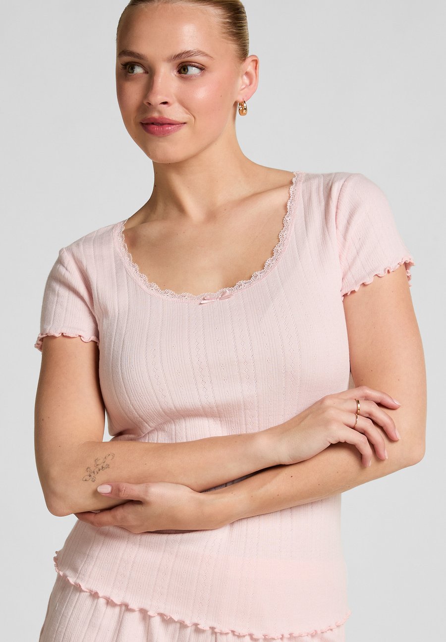 Пижамный топ Hunkemöller POINTELLE , Pink
Пижамный топ Hunkemöller POINTELLE , Pink