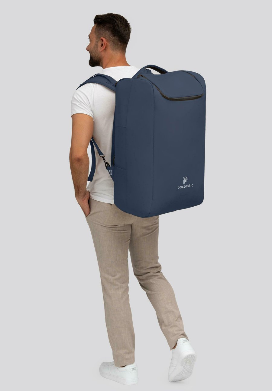 Рюкзак Pactastic Rucksack, Dark Blue/Royal Blue
Рюкзак Pactastic Rucksack, Dark Blue/Royal Blue