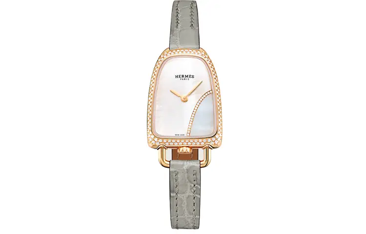 Наручные часы Galop D'Hermes с кварцевым механизмом, ремешок из кожи крокодила, белый циферблат 32*20 мм, женские
Наручные часы Galop D'Hermes с кварцевым механизмом, ремешок из кожи крокодила, белый циферблат 32*20 мм, женские