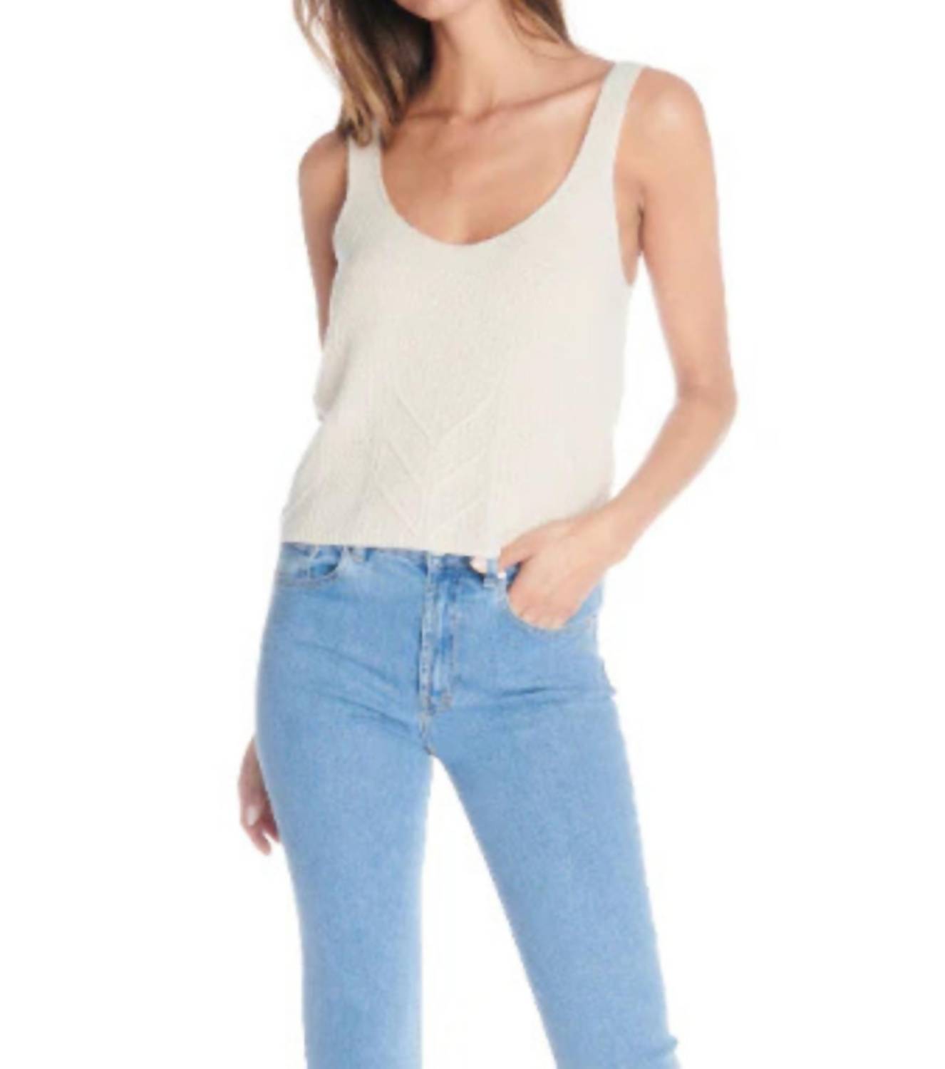 Вязаный топ цвета экрю Oscar The Collection, цвет ecru
Вязаный топ цвета экрю Oscar The Collection, цвет ecru