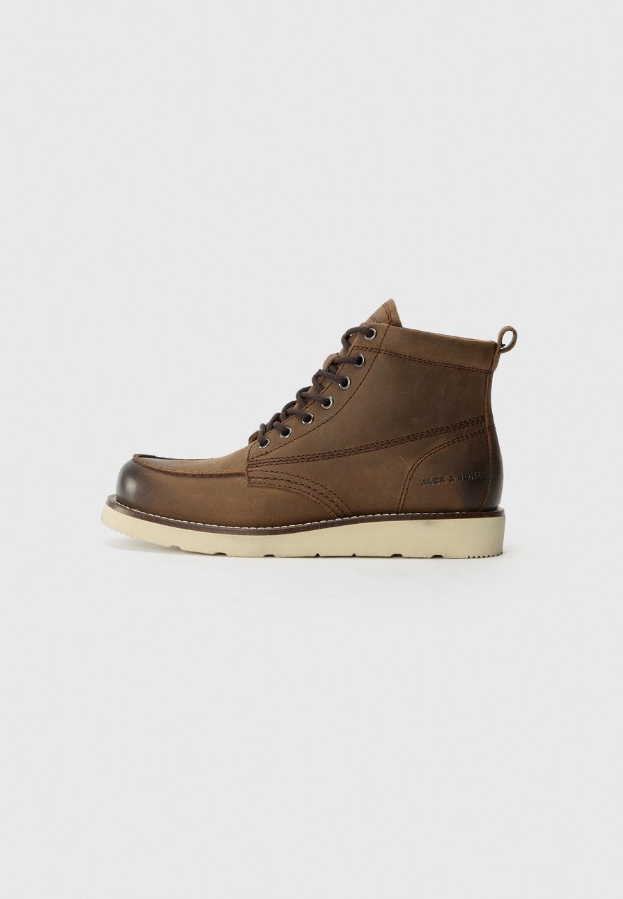 Ботинки Jack & Jones JFWTORONTO BOOT, Brown Stone/Brown
Ботинки Jack & Jones JFWTORONTO BOOT, Brown Stone/Brown