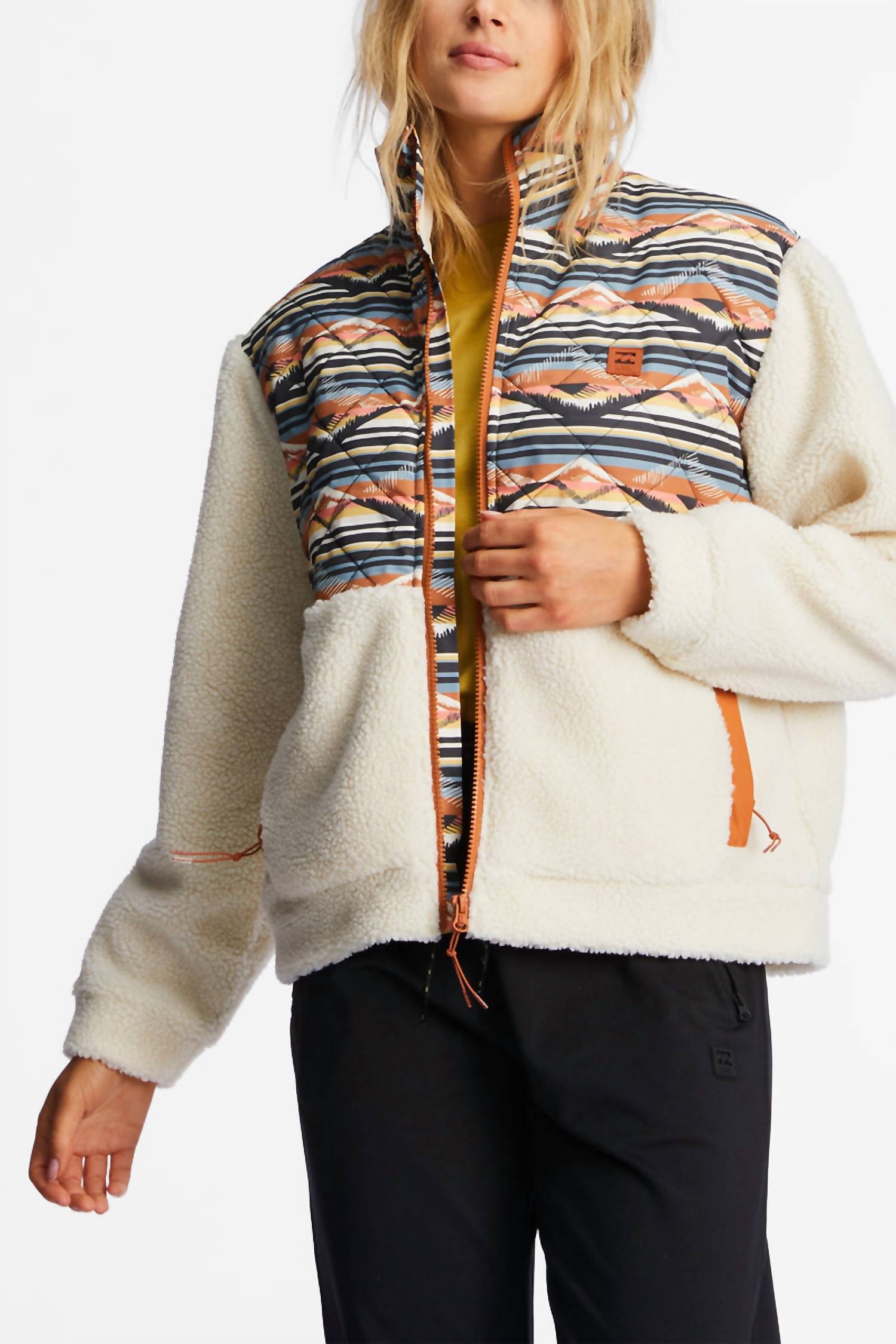 Флисовая куртка Hidden Trails в белом цвете с капюшоном Billabong
Флисовая куртка Hidden Trails в белом цвете с капюшоном Billabong