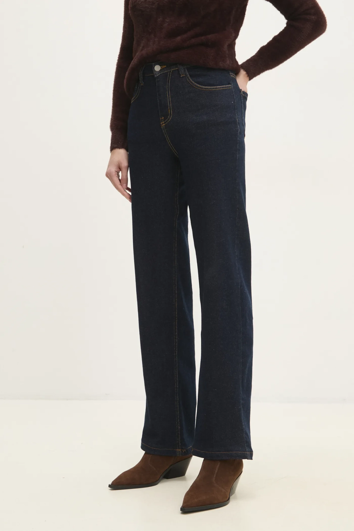 Джинсы Answear Lab, темно-синий
Джинсы Answear Lab, темно-синий