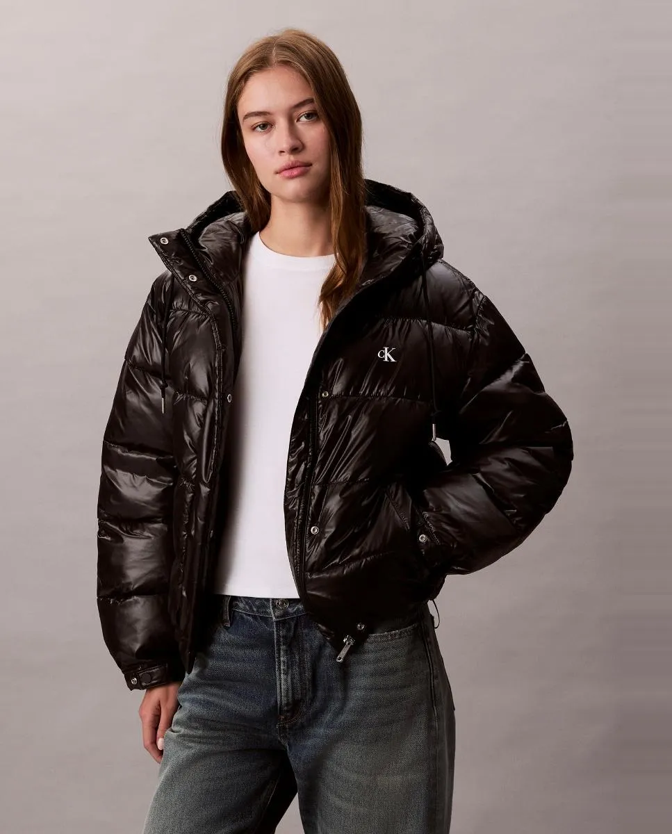 Женская пуховая куртка с блестящей отделкой Calvin Klein Jeans, черный
Женская пуховая куртка с блестящей отделкой Calvin Klein Jeans, черный