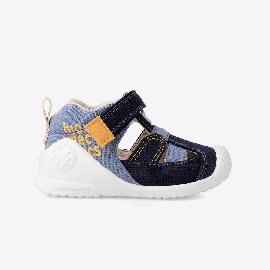 Сандалии Biomecanics модель 232187b цвет синий
Сандалии Biomecanics модель 232187b цвет синий