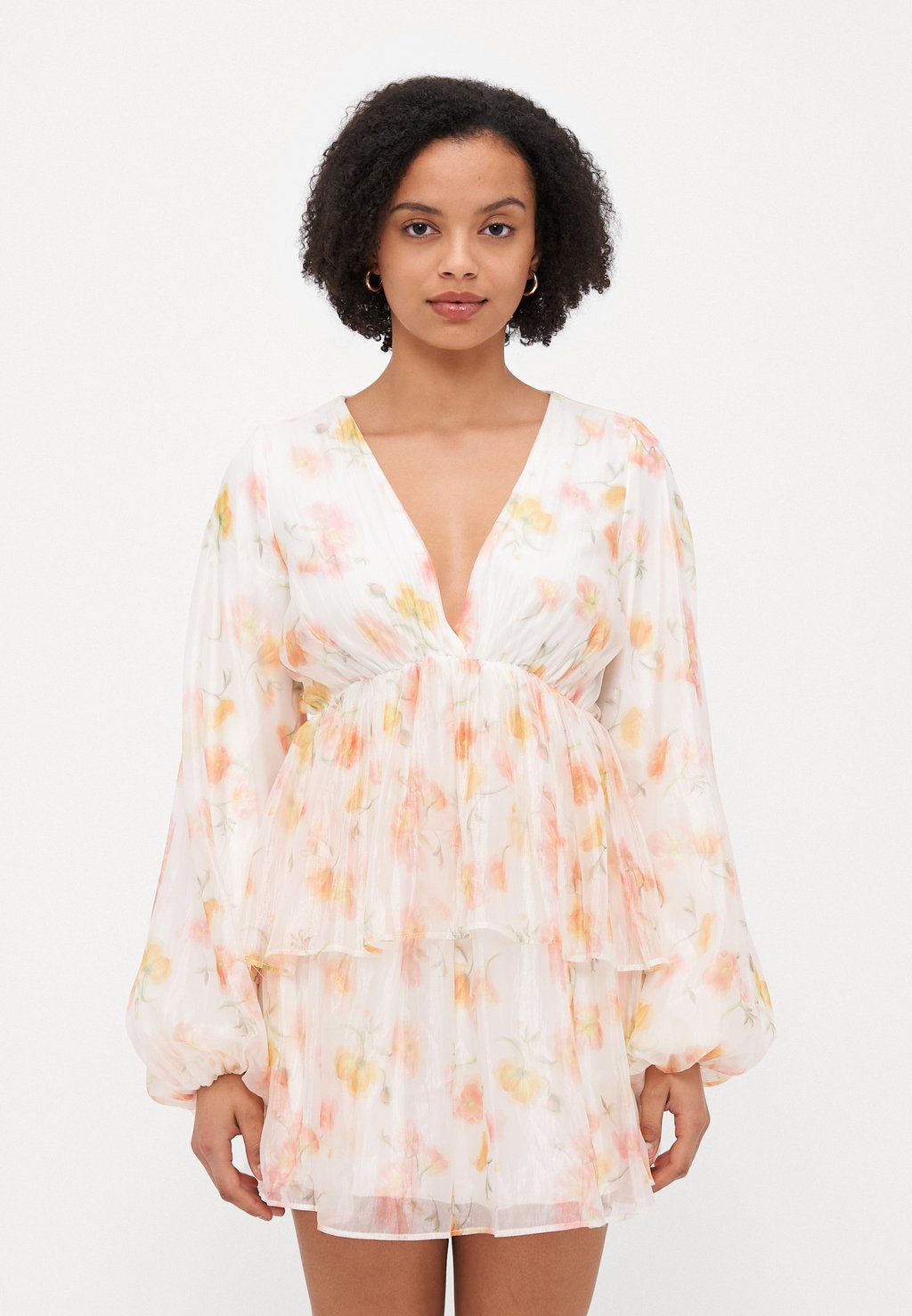 Повседневное платье MINI DRESS Gina Tricot Petite, белый 
Повседневное платье MINI DRESS Gina Tricot Petite, белый