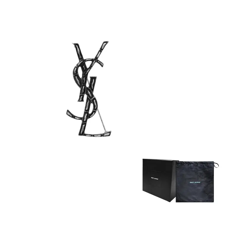 Брошь Cassandre из крокодиловой кожи SAINT LAURENT
Брошь Cassandre из крокодиловой кожи SAINT LAURENT