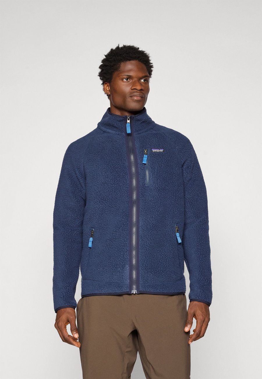 Флисовая куртка Patagonia RETRO, New Navy/Sunken Blue/Blue
Флисовая куртка Patagonia RETRO, New Navy/Sunken Blue/Blue
