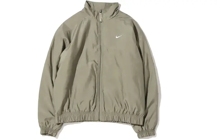 Куртка-бомбер Solo Swoosh Satin, азиатские размеры Nike, зеленый
Куртка-бомбер Solo Swoosh Satin, азиатские размеры Nike, зеленый