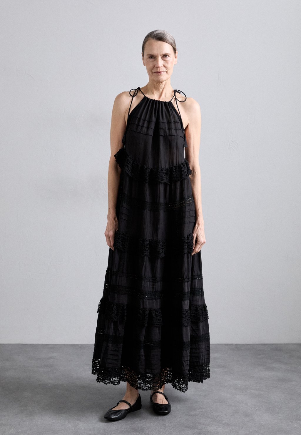 Платье макси FUENTA MUNTHE, черный
Платье макси FUENTA MUNTHE, черный