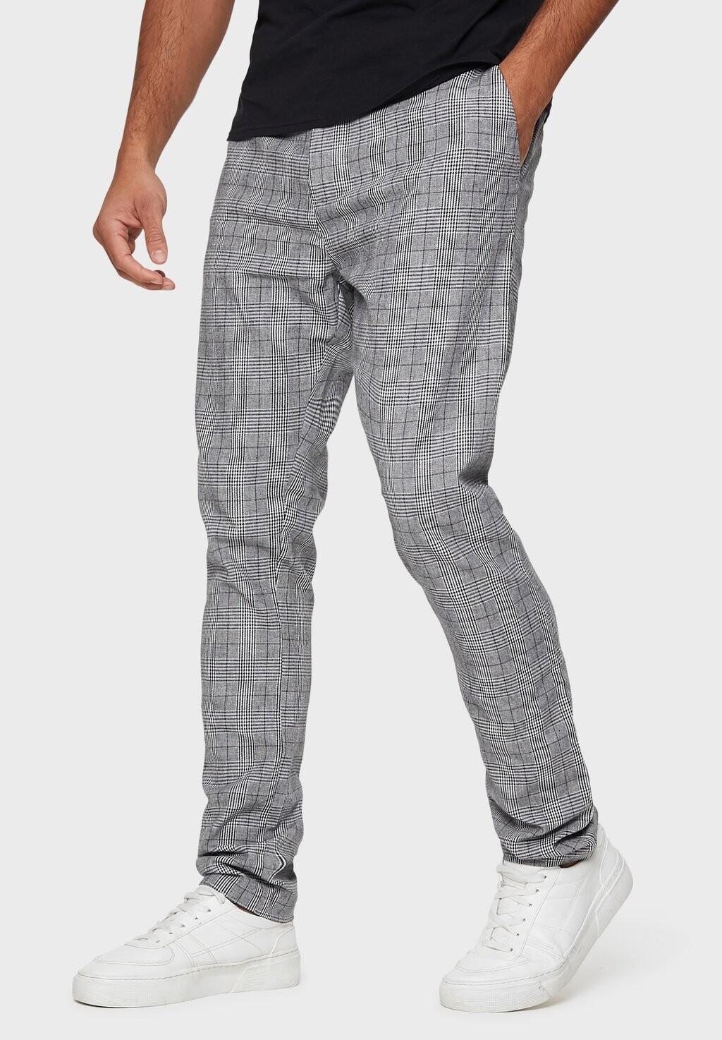 Брюки HOSE THBJAY LUXE Threadbare, цвет grau
Брюки HOSE THBJAY LUXE Threadbare, цвет grau