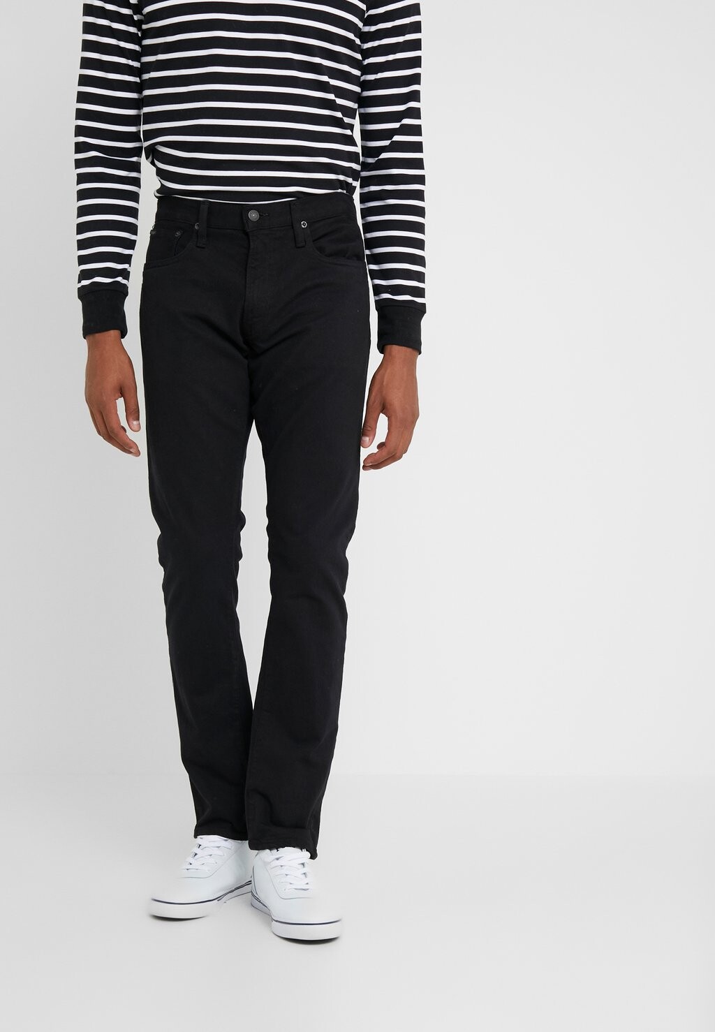 Джинсы приталенного кроя SULLIVAN SLIM Polo Ralph Lauren, черный деним
Джинсы приталенного кроя SULLIVAN SLIM Polo Ralph Lauren, черный деним