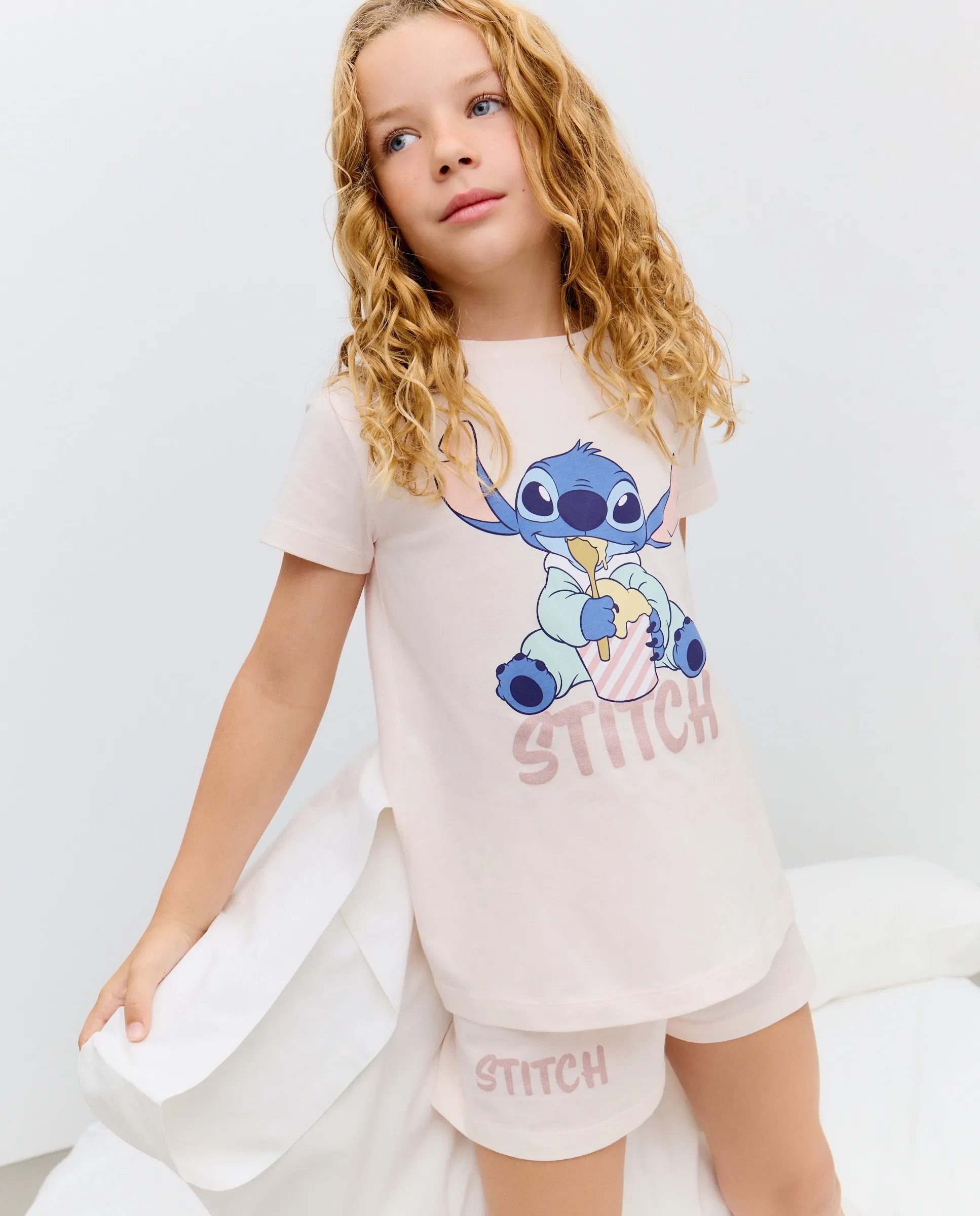 Пижама детская с принтом Лайло и Стич Cotton Juice, розовый
Пижама детская с принтом Лайло и Стич Cotton Juice, розовый