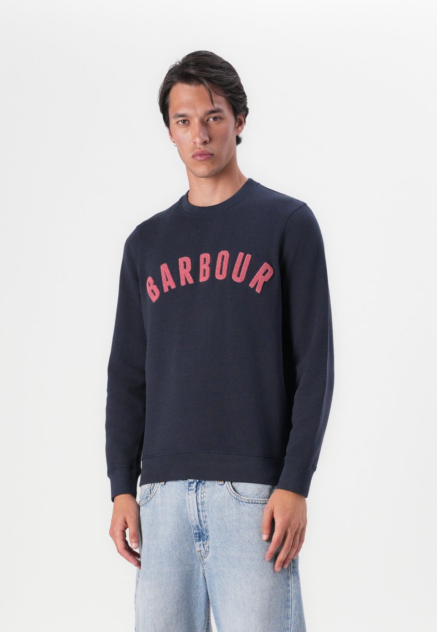 Толстовка Barbour PREP LOGO CREW NECK, Navy/Pink/Dark Blue
Толстовка Barbour PREP LOGO CREW NECK, Navy/Pink/Dark Blue