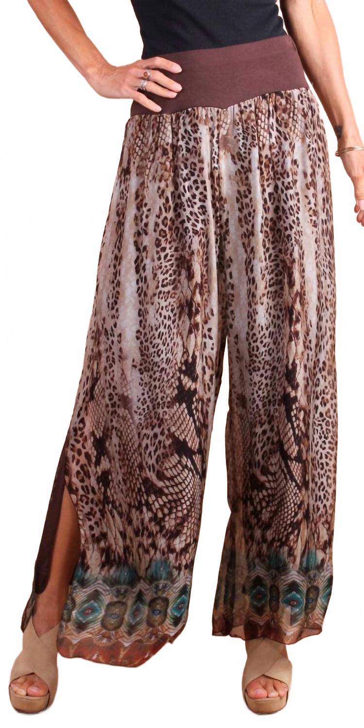 Штаны Jasmin Boho с разрезом в шоколадном цвете GIGI MODA
Штаны Jasmin Boho с разрезом в шоколадном цвете GIGI MODA