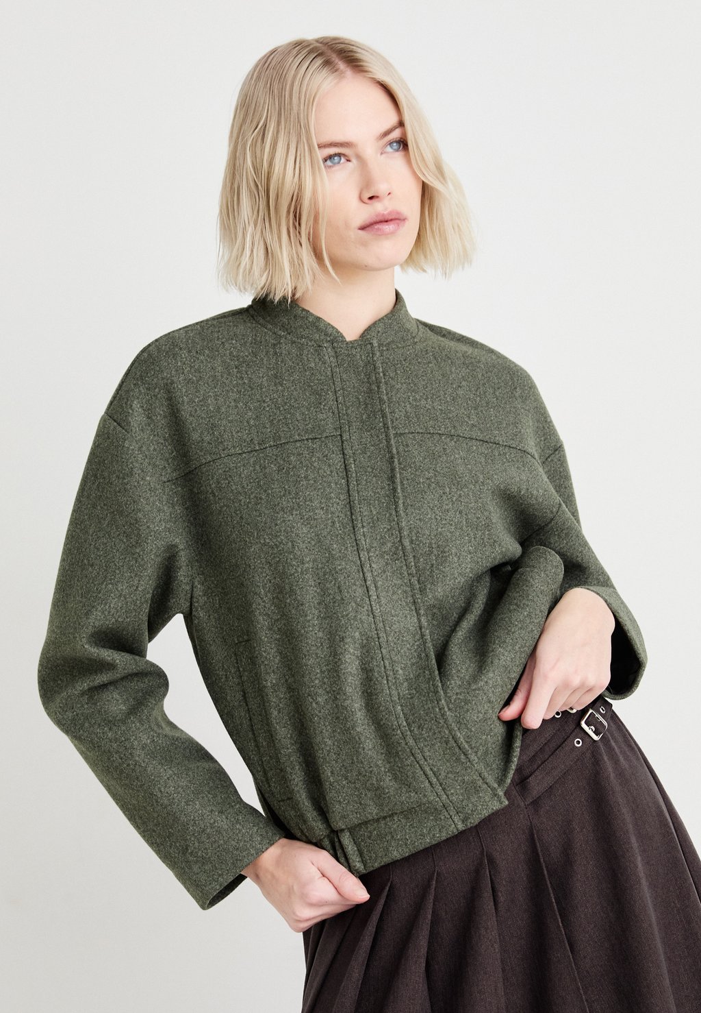 Куртка-бомбер ONLMIA NANCY ONLY, темно-зеленый
Куртка-бомбер ONLMIA NANCY ONLY, темно-зеленый