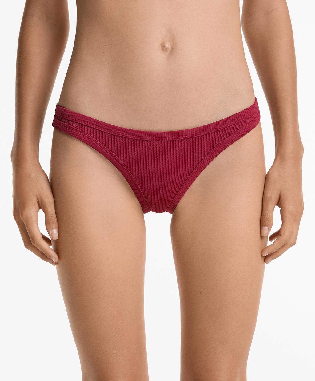 Трусы-бикини средней плотности с U-образным вырезом в рубчик Oysho, цвет Raspberry
Трусы-бикини средней плотности с U-образным вырезом в рубчик Oysho, цвет Raspberry