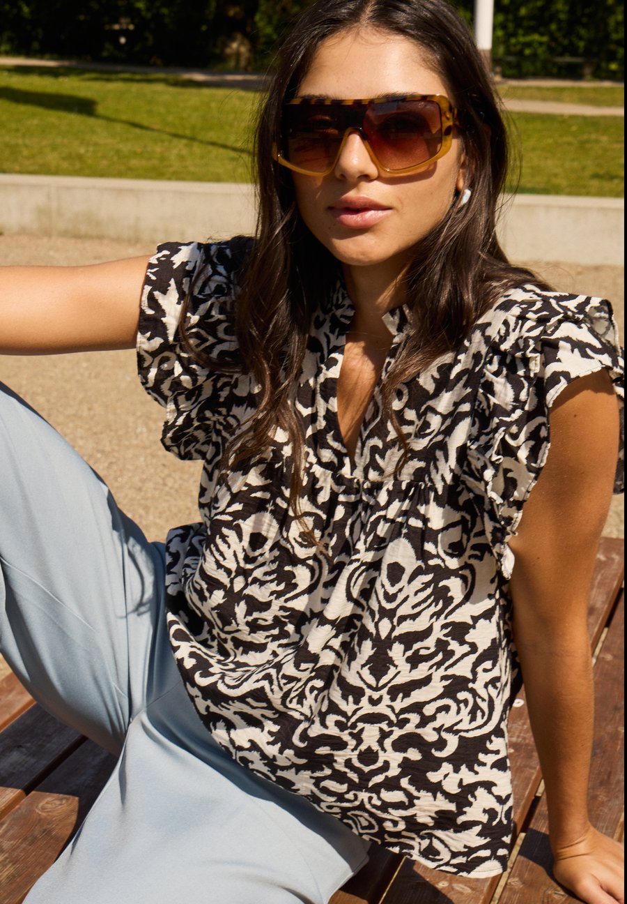 Блуза ICHI IHBRIANE, Black Print/Black
Блуза ICHI IHBRIANE, Black Print/Black