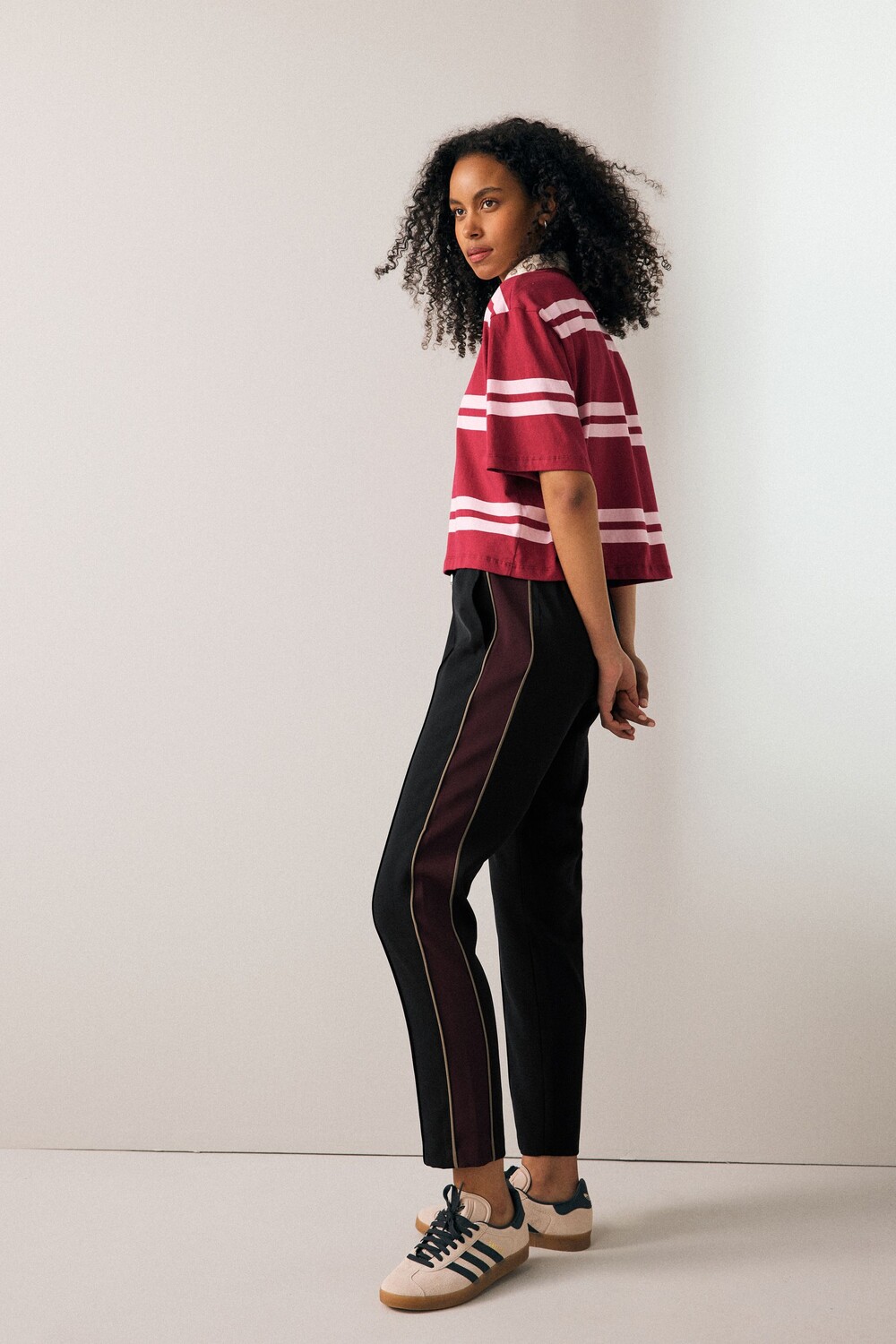 Зауженные спортивные брюки Next, черный
Зауженные спортивные брюки Next, черный