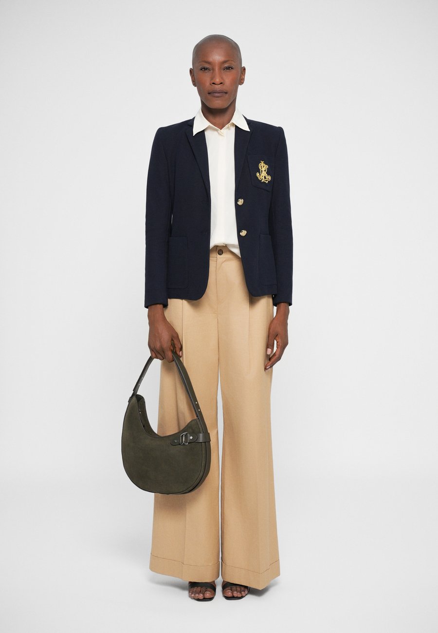 Сумка Lauren Ralph Lauren TASHA SHOULDER BAG, Dark Olive/Olive
Сумка Lauren Ralph Lauren TASHA SHOULDER BAG, Dark Olive/Olive