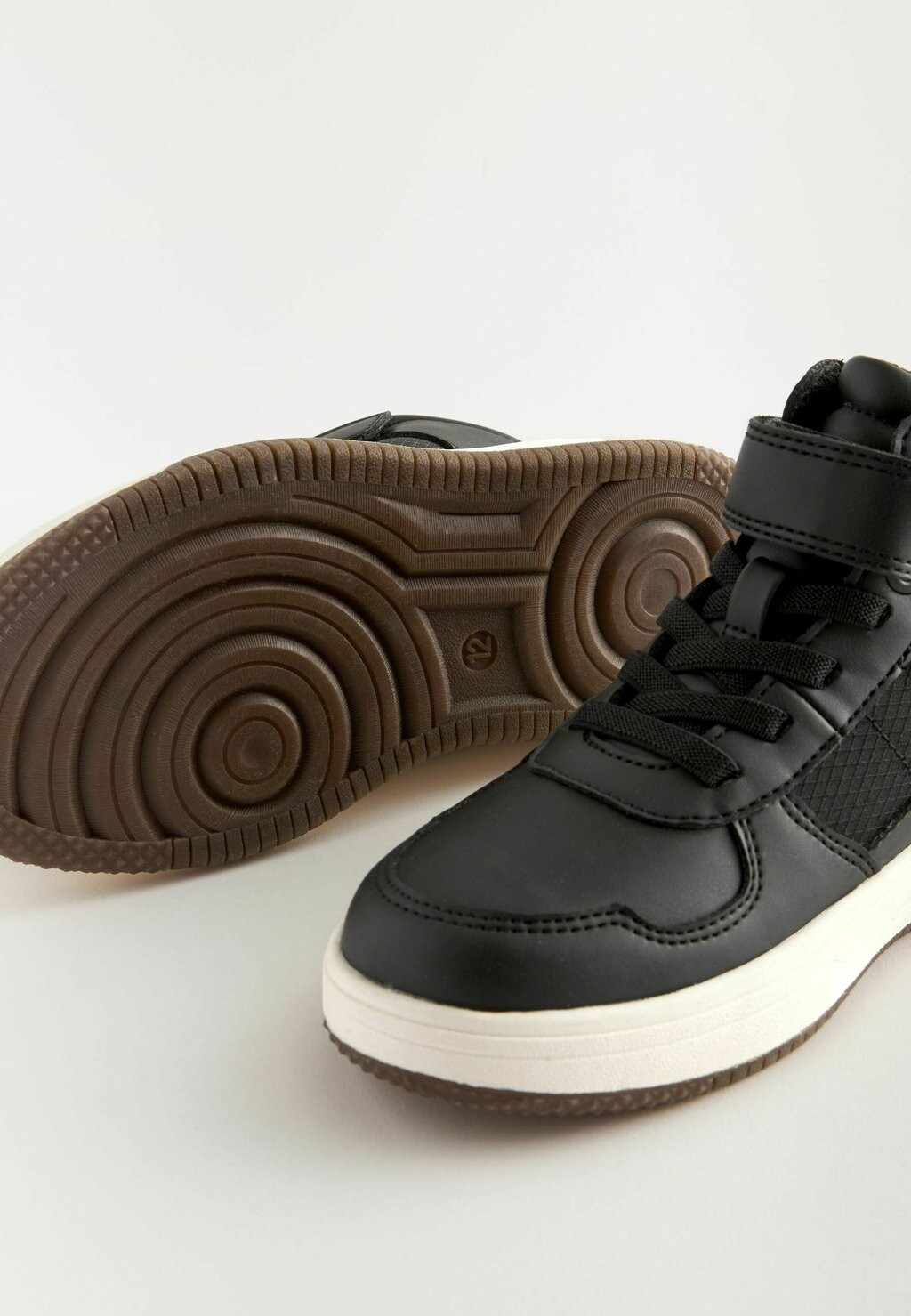 Высокие кеды Next, черный
Высокие кеды Next, черный