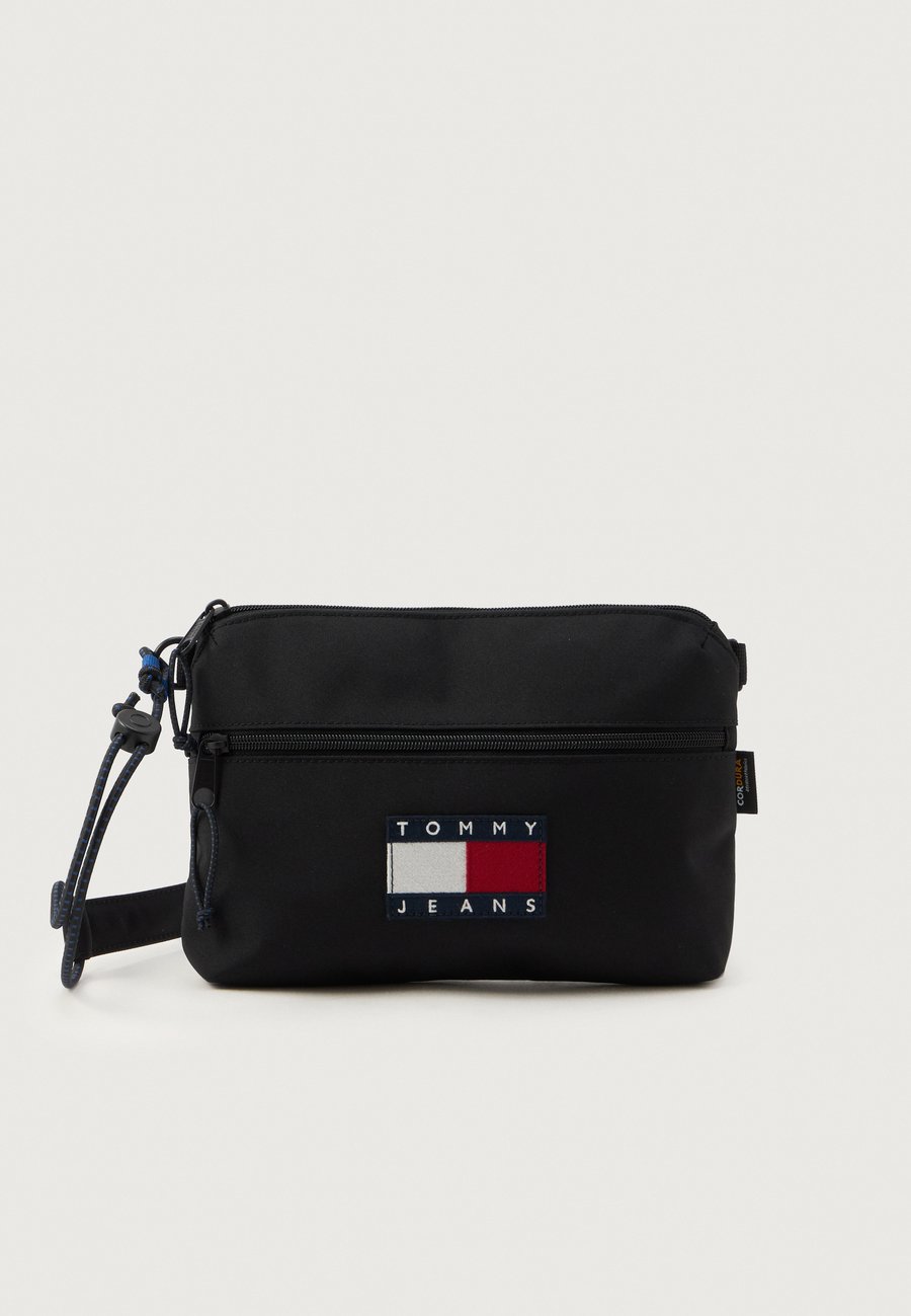 Сумка кросс-боди Tommy Jeans ARCHIVE SACOCHE, Black
Сумка кросс-боди Tommy Jeans ARCHIVE SACOCHE, Black