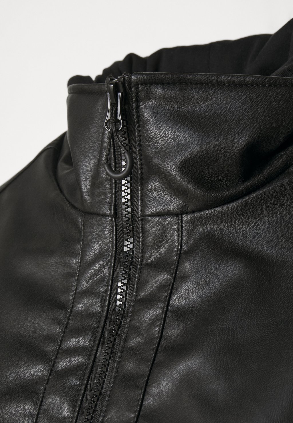 Куртка из искусственной кожи UNISEX YOURTURN, черный
Куртка из искусственной кожи UNISEX YOURTURN, черный