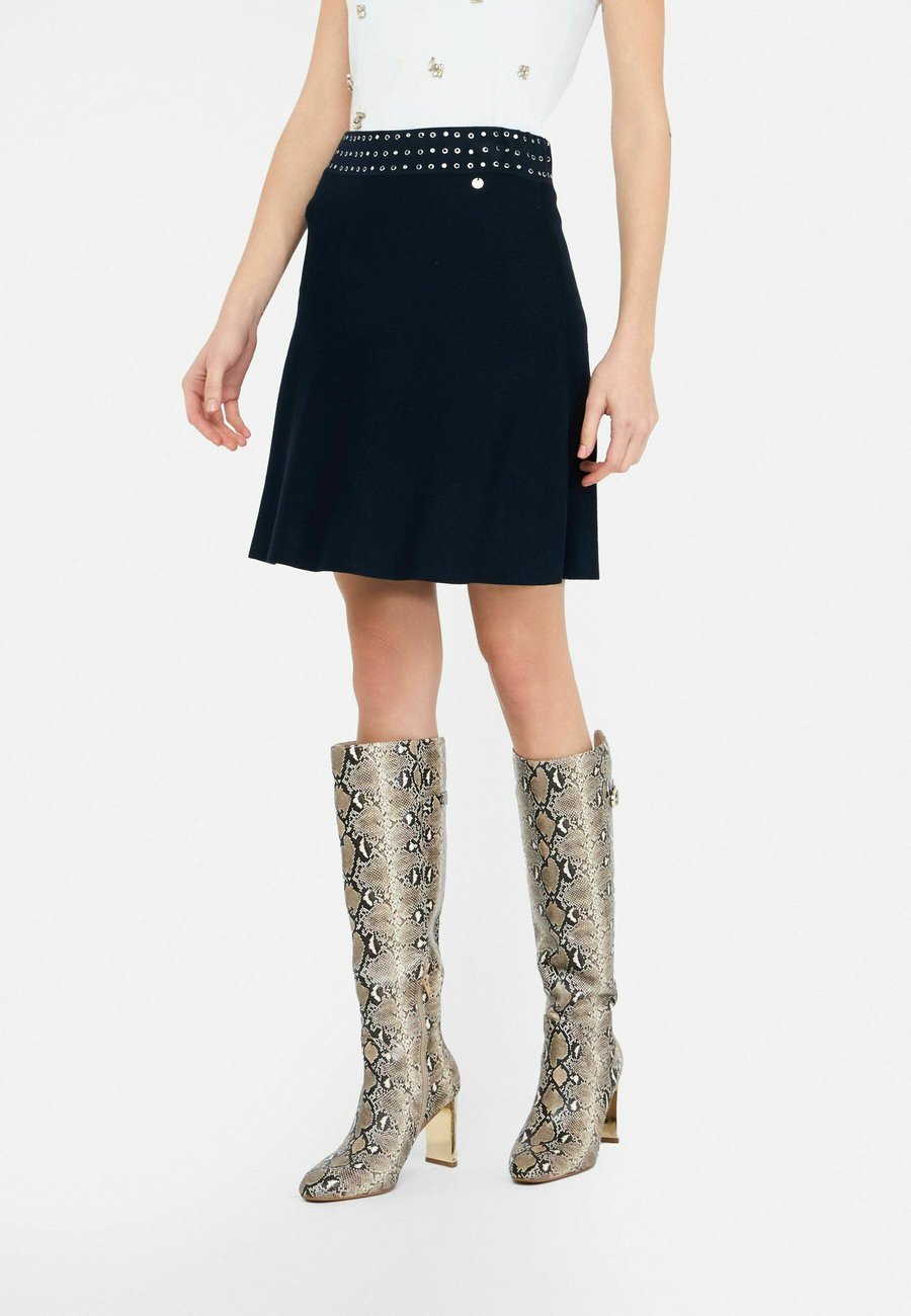 Юбка LIU JO WITH RHINESTONES, Blue/Dark Blue
Юбка LIU JO WITH RHINESTONES, Blue/Dark Blue